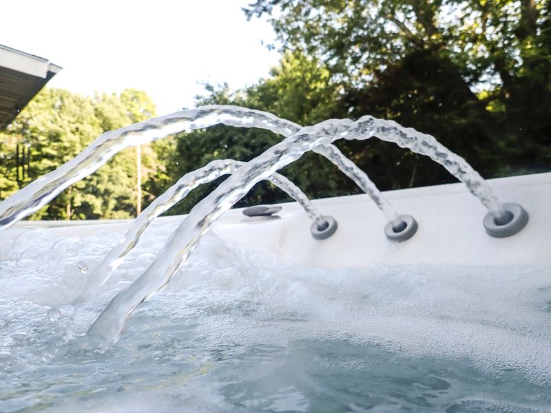 Spa-style Jacuzzi Tub